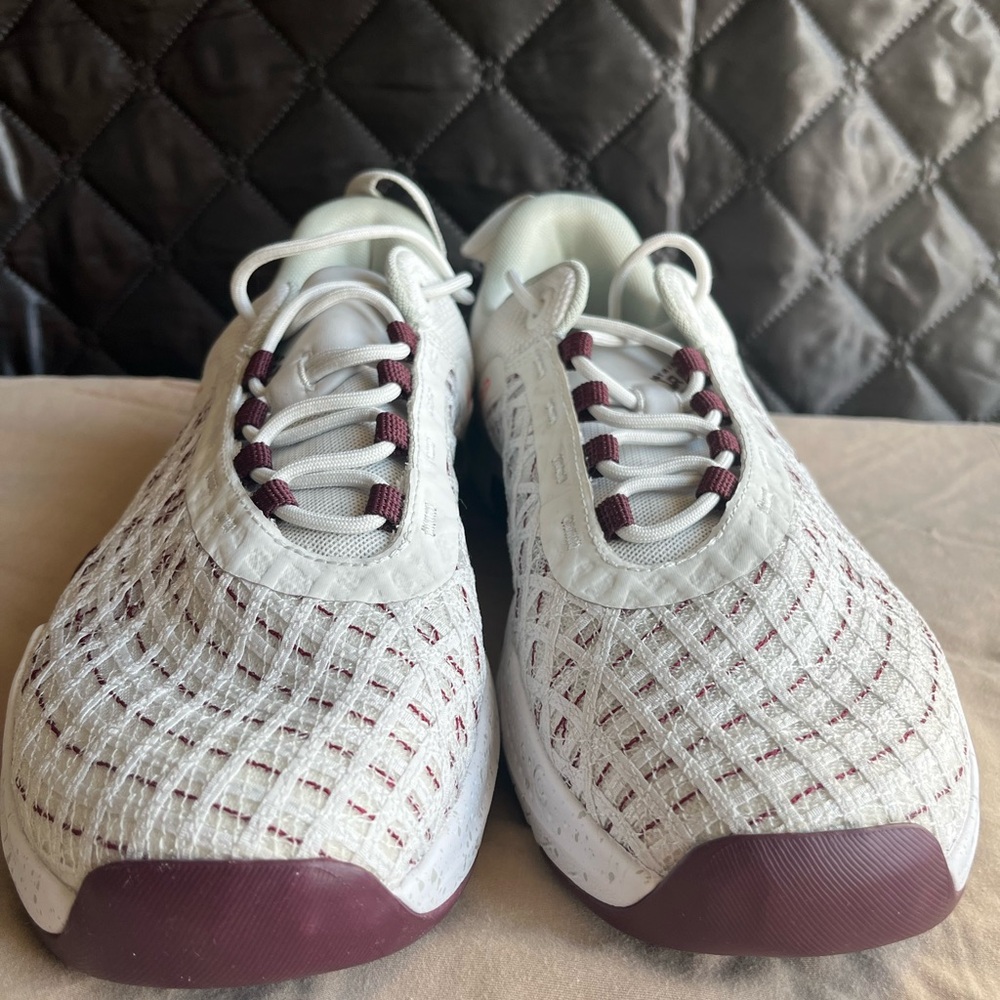 Men’s 11.5 Under Armour White and Burgundy Sneakers